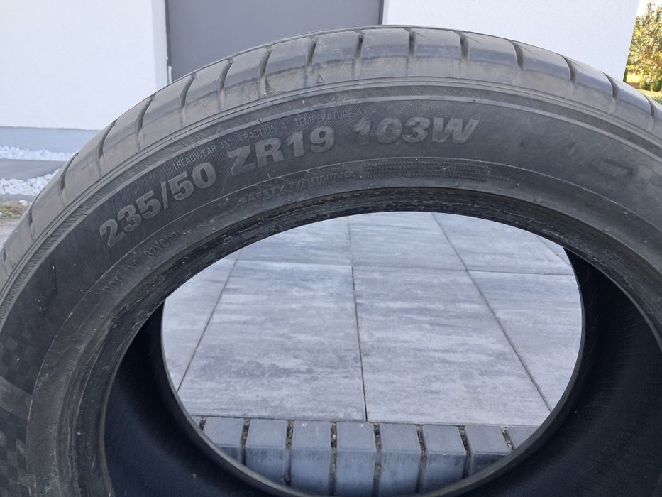 Komplet opon  235/50/19 .stan jak NOWE