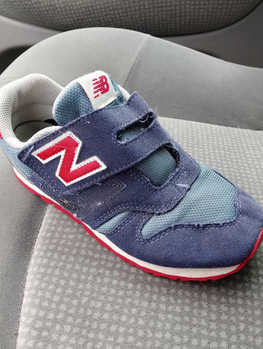 New Balance 373.