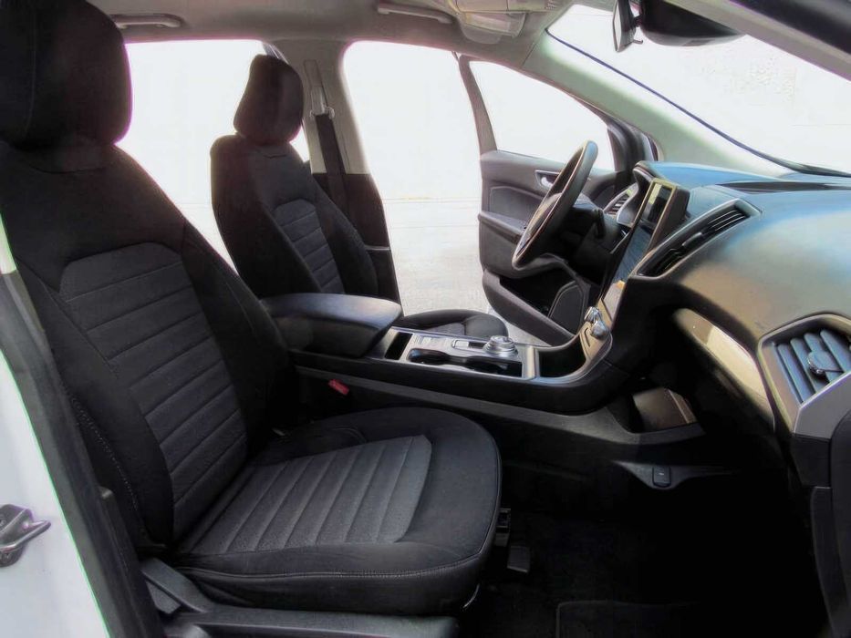 Ford Edge SE      2021