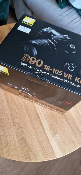 Aparat NIKON D90 Zestaw 2 Obiektywy (18-105mm VR | 35mm) + 2 Baterie!
