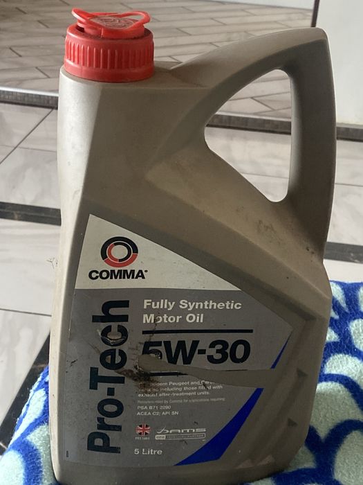 Продам масло 5w30,5л.