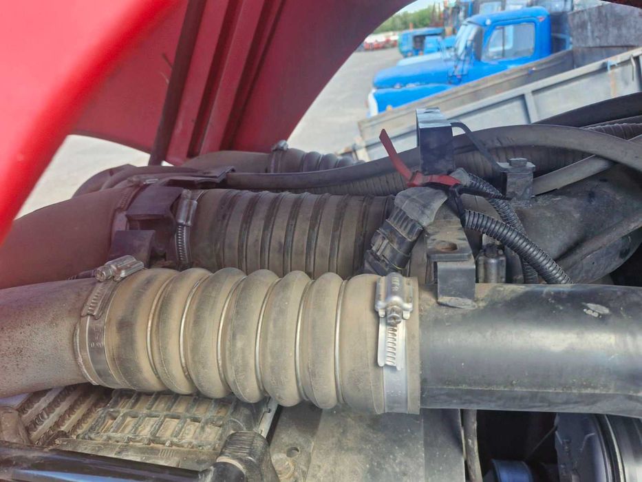 Продам трактор Massey Ferguson 6499