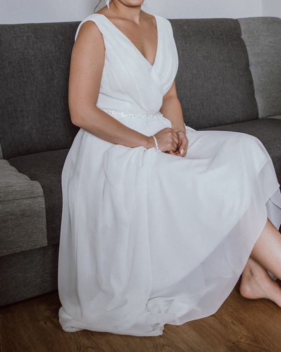 Delikatna suknia ślubna