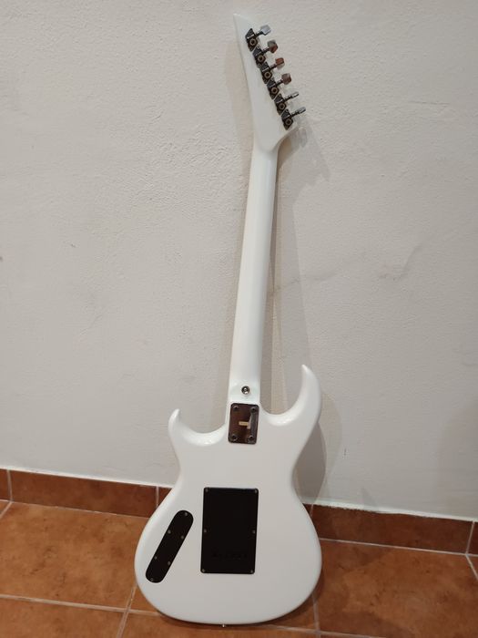 Guitarra elétrica MAISON