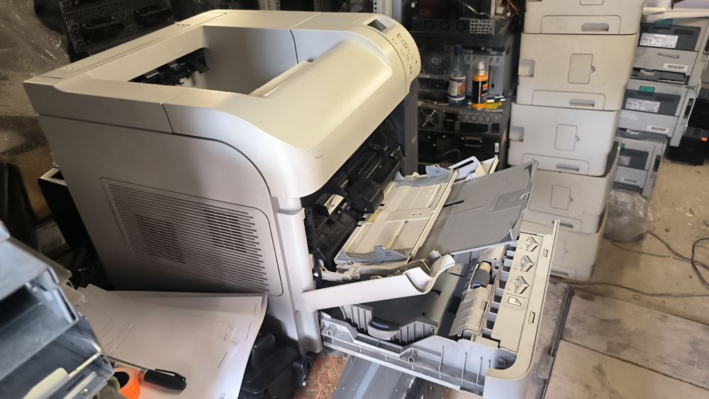 Принтер HP LaserJet 600 M601 M602