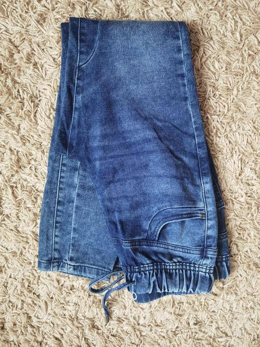 Зручні джинси 36р