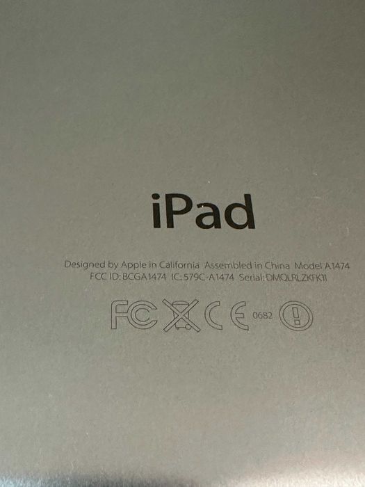 Планшет Apple iPad Air (1st gen)  32GB MD786ZP/A