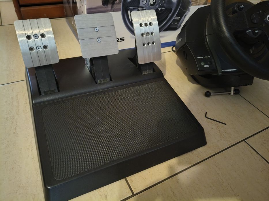 Kierownica Thrustmaster T300 RS GT Edition- 3 pedały