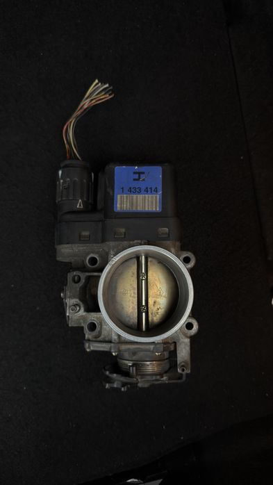 дросельна заслінка М52TU