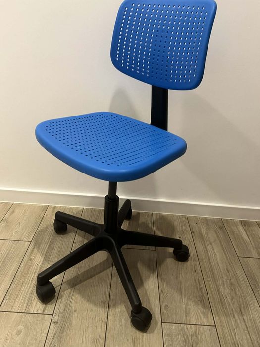 Krzesełko do biurka obrotowe Ikea  Alrik