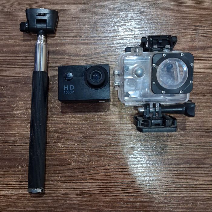 экшен камера  HD 1080P с кейсом и селфи-палкой