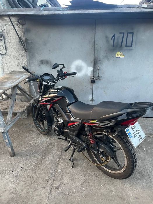 Musstang mt200-8