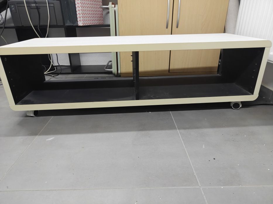 Szafka RTV na kółkach Ikea