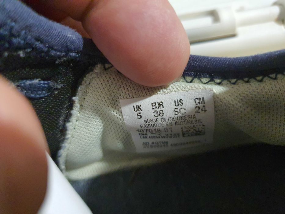 Buty piłkarskie Puma Creator Zones roz. 38