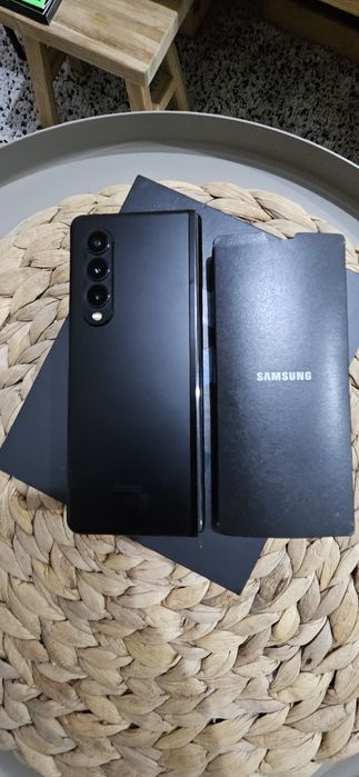 SAMSUNG Z FOLD 3 256GB, rigorosamente novo.