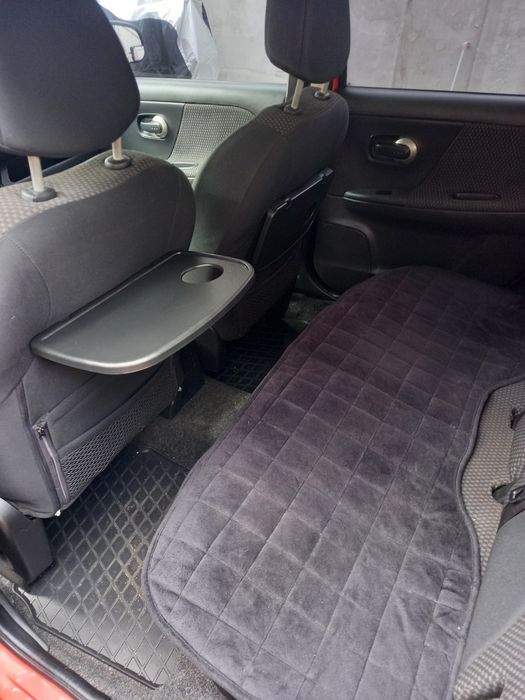 Авто.Nisan nout 1.6i