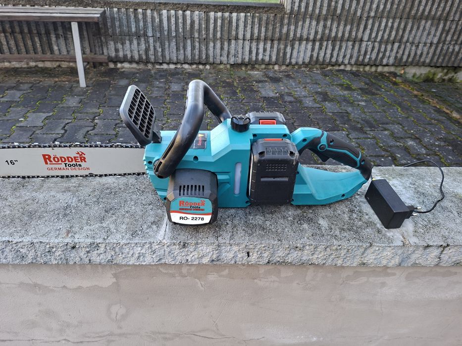 Piła łańcuchowa akumulatorowa  RODDER