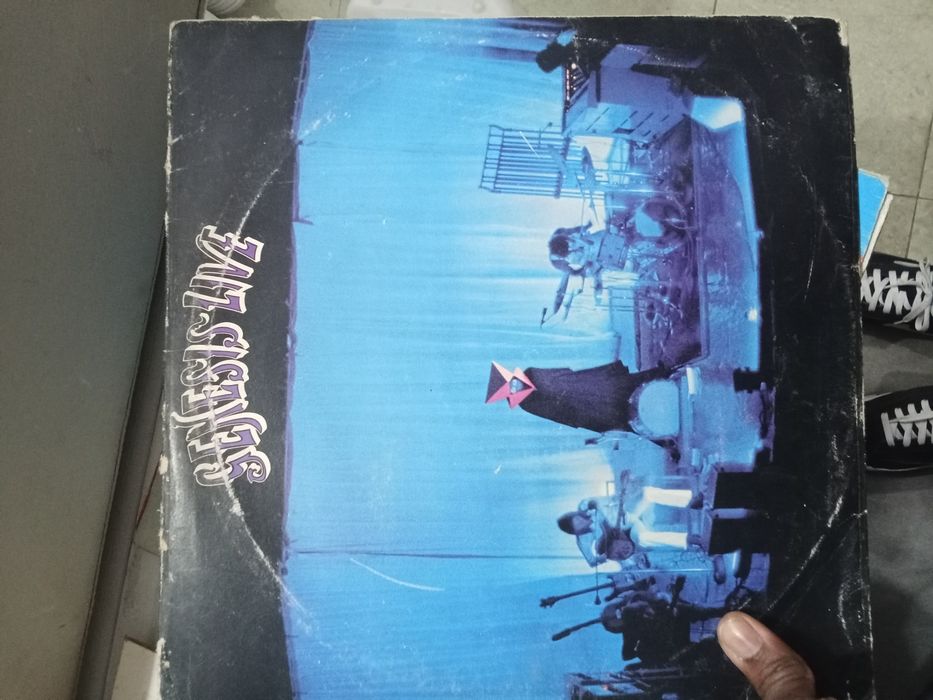 Vinil Genesis live