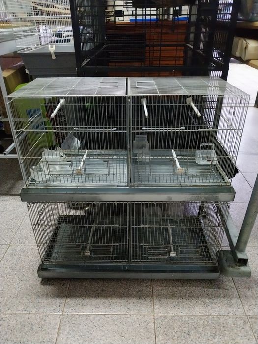 Gaiolas 72 cm em bom estado