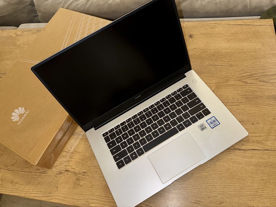 Laptop Huawei Matebook D15