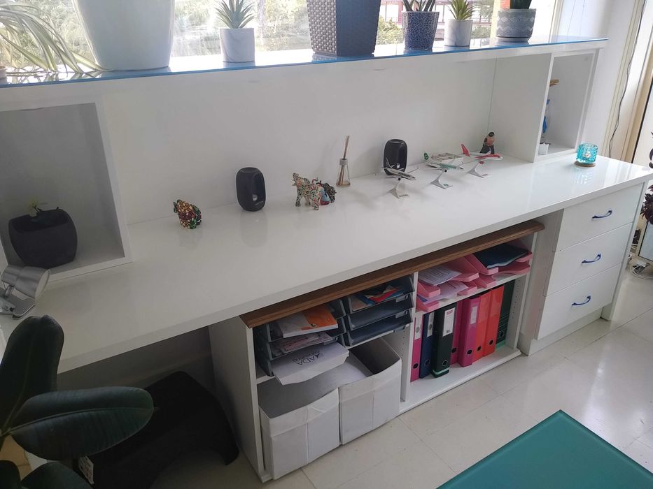 Secretária / Balcão de recepção (NOVO e design exclusivo)