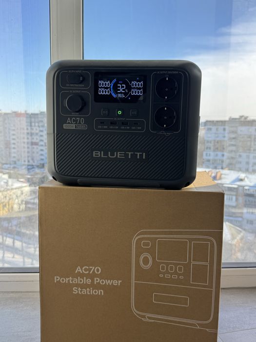 Зарядна станція Bluetti AC70 768Wh/ 1000wh