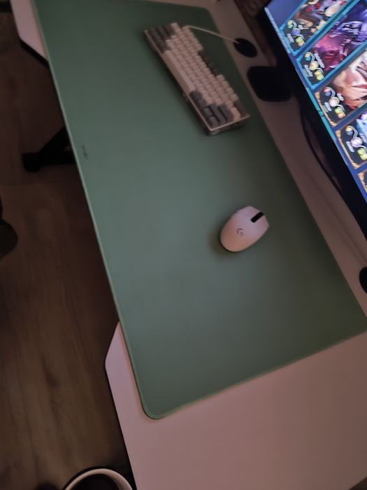 Huzaro stolik gamingowy