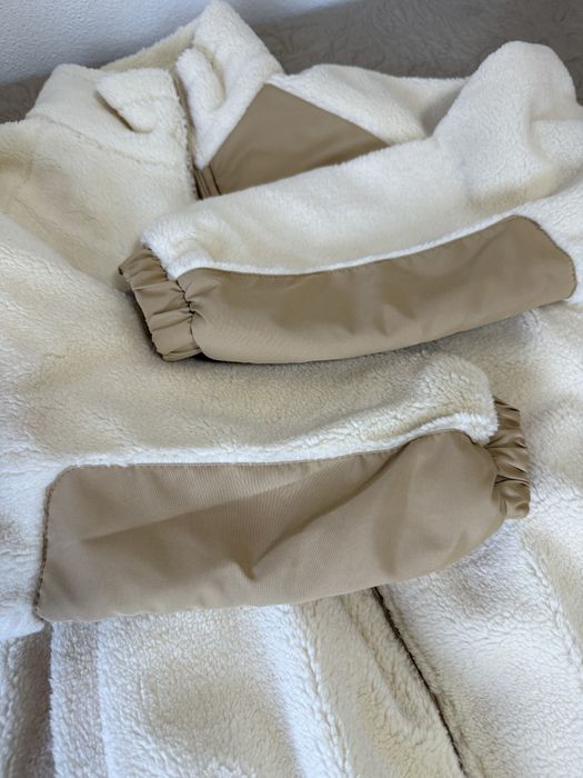 Casaco Carhartt castanho e branco