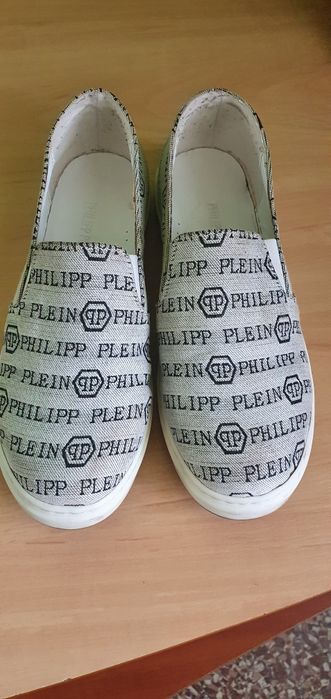 Продам слипоны Philipp plain