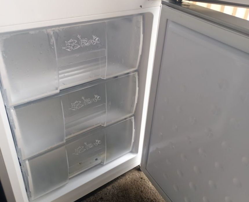 Szuflady i półki do lodówki firmy  Beko