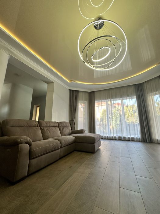 Аренда дома в Аркадии, Каманина , Литературная