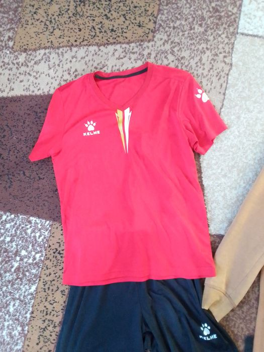 Спортивні костюми 100 грн за все