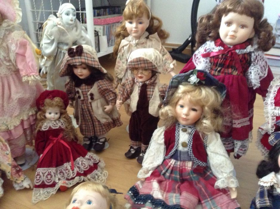Bonecas de porcelana