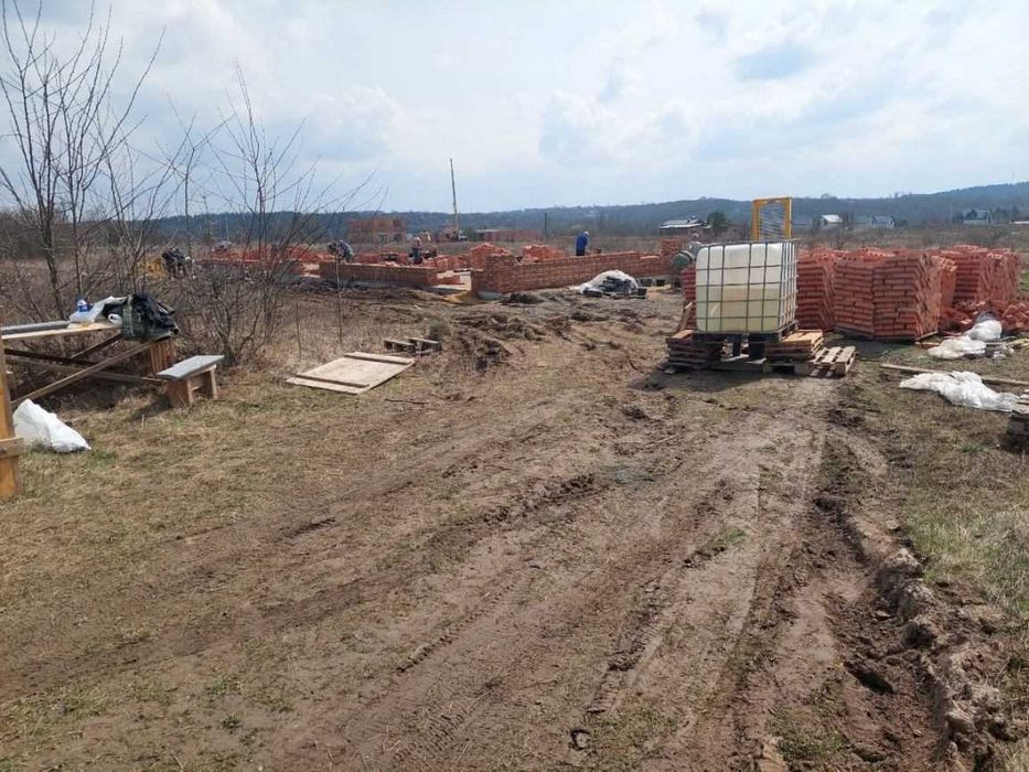 Продам земельну ділянку під забудову в Шкуринцях 5180