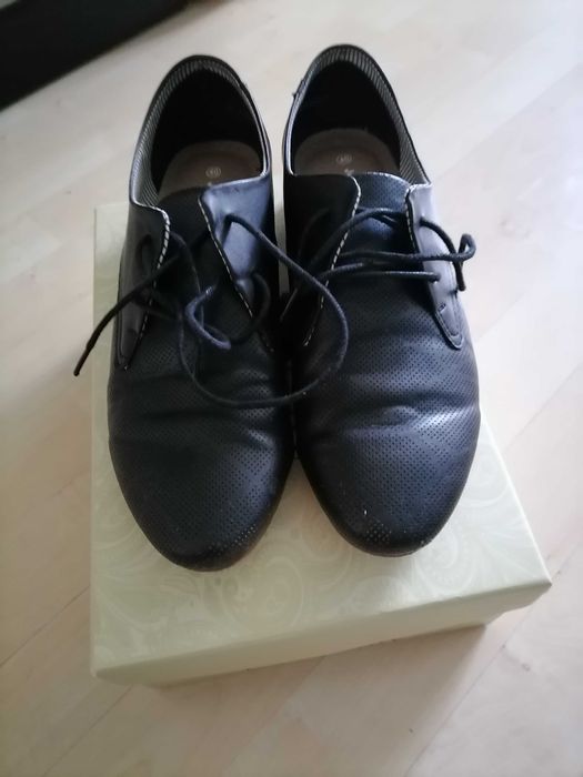 Buty damskie garniturowe Jenny Jair czarne rozmiar 40