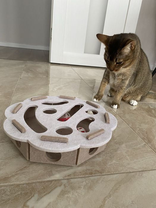 Іграшка для котів