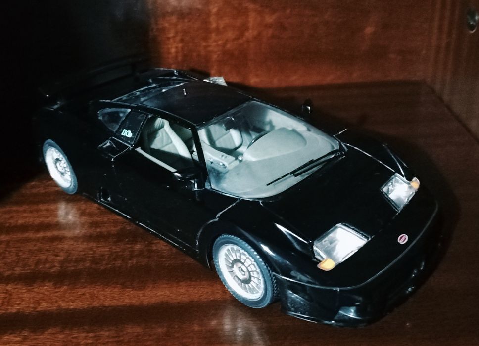 Vários Carro de Coleção Burago 1/18