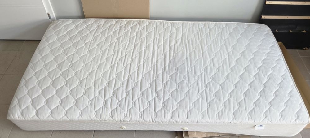 Materac 100x200 w bardzo dobrym stanie