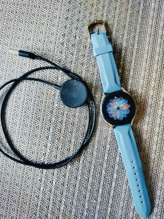 Смарт-часы Samsung Galaxy Watch 4