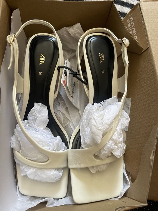 Босоніжки білого кольору Zara розмір 36 Нові