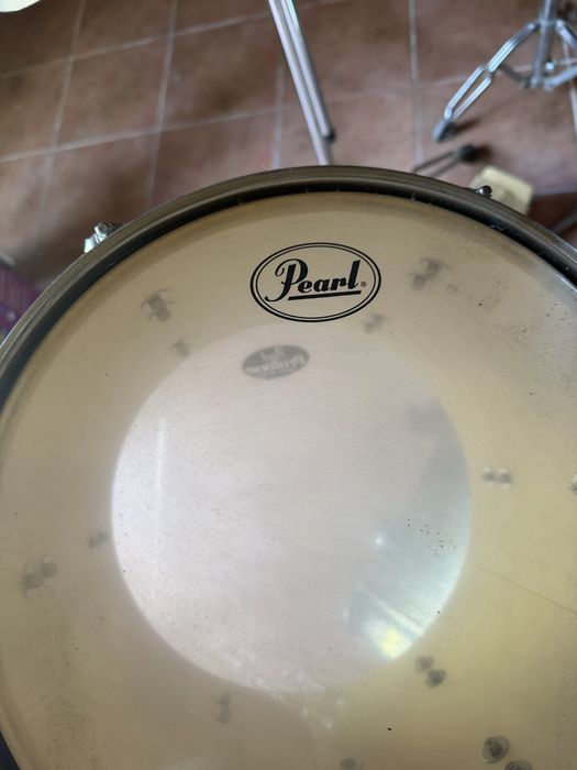 Bateria Acústica Pearl Forum Series 5 peças + Pratos CX-200 + Hardware