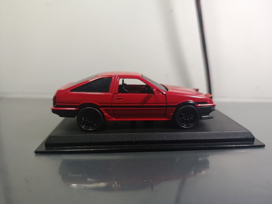 Моделька тойота ае86 труена 1/36