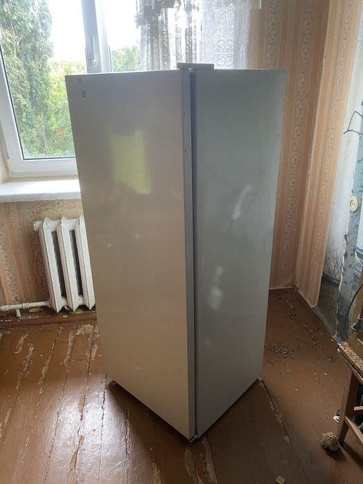 Холодильник працюючий