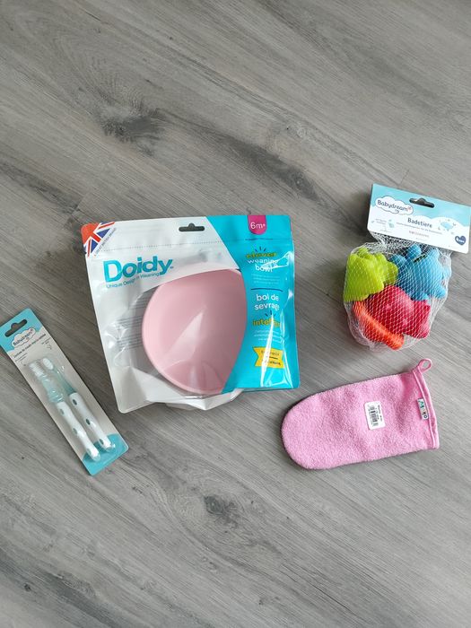 Zestaw Wyprawka, do wyprawki szczoteczki, miska Doidy rozszerzanie diety, zabawki do kąpieli, myjka