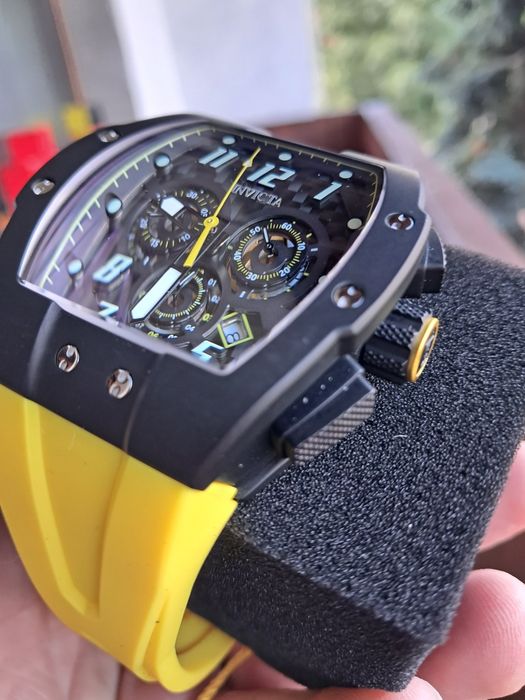 Invicta Racing Sapphire Tytan