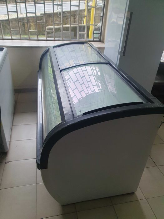 Arca vitrine congelação digital