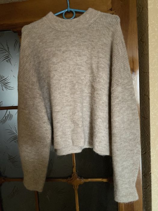 Светр молочно-бежевий