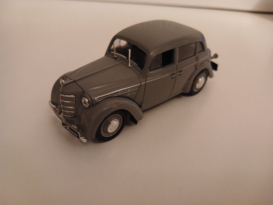 Колекційна машинка Москвич 401-420 випуск 64 Автолегенди СРСР