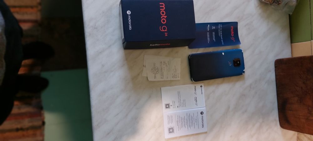 Продам телефон/ Moto e(7) plus