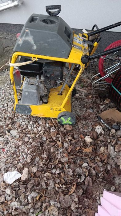 Piła spalinowa do betonu i nawierzchni asfaltu Wacker Neuson BFS 1350
